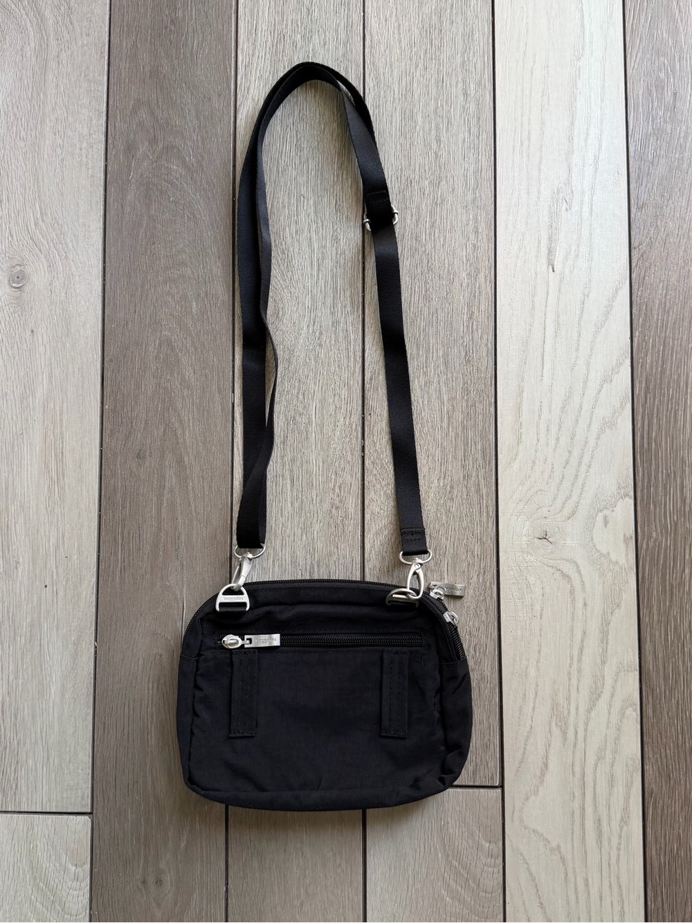Baggallini black Triple Zip Bagg convertible crossbody bag. - Picture 7 of 7